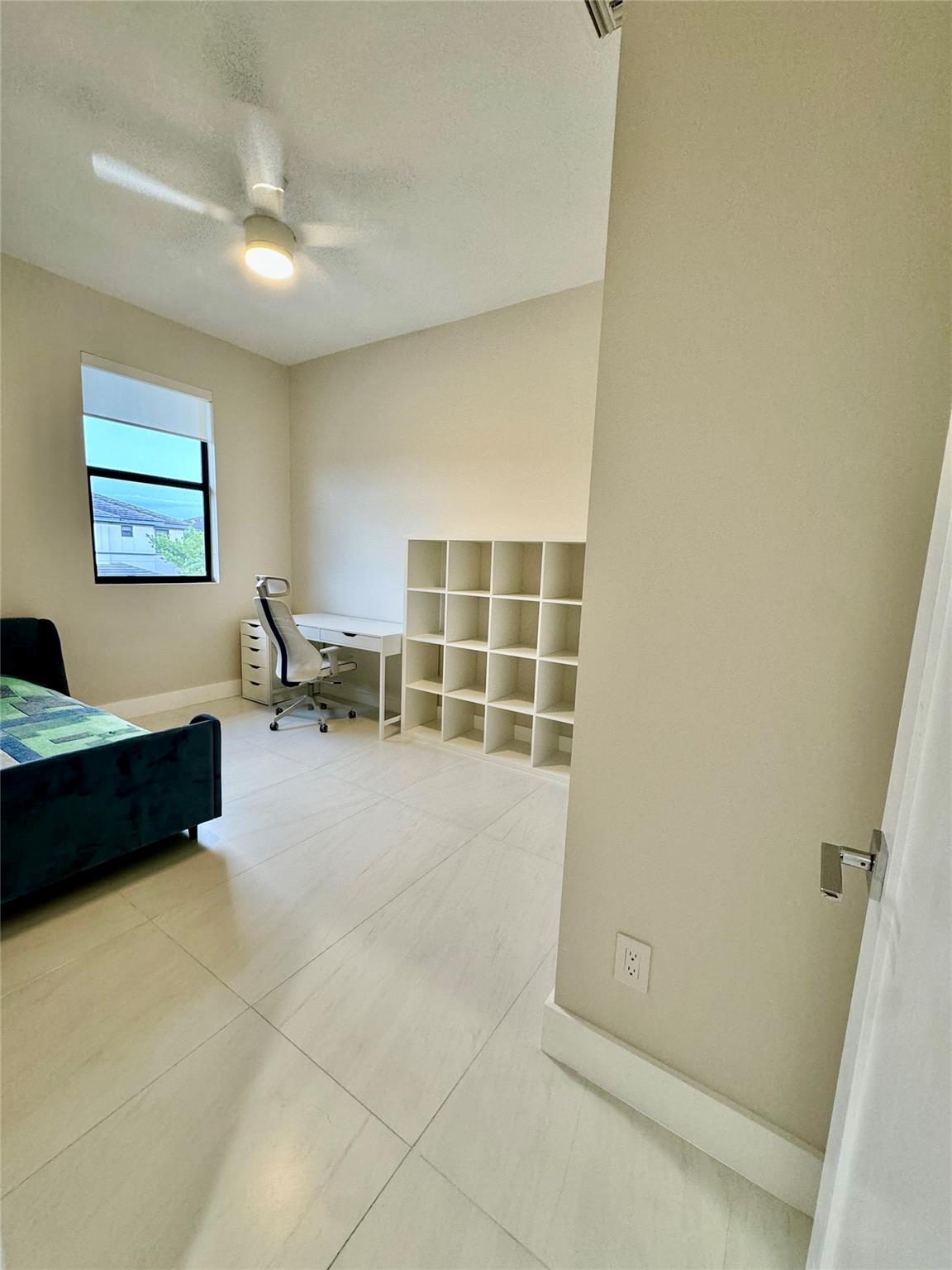 Whispering Oaks 183-173 B - Residential Lease