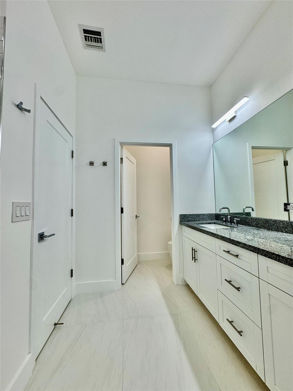 Whispering Oaks 183-173 B - Residential Lease