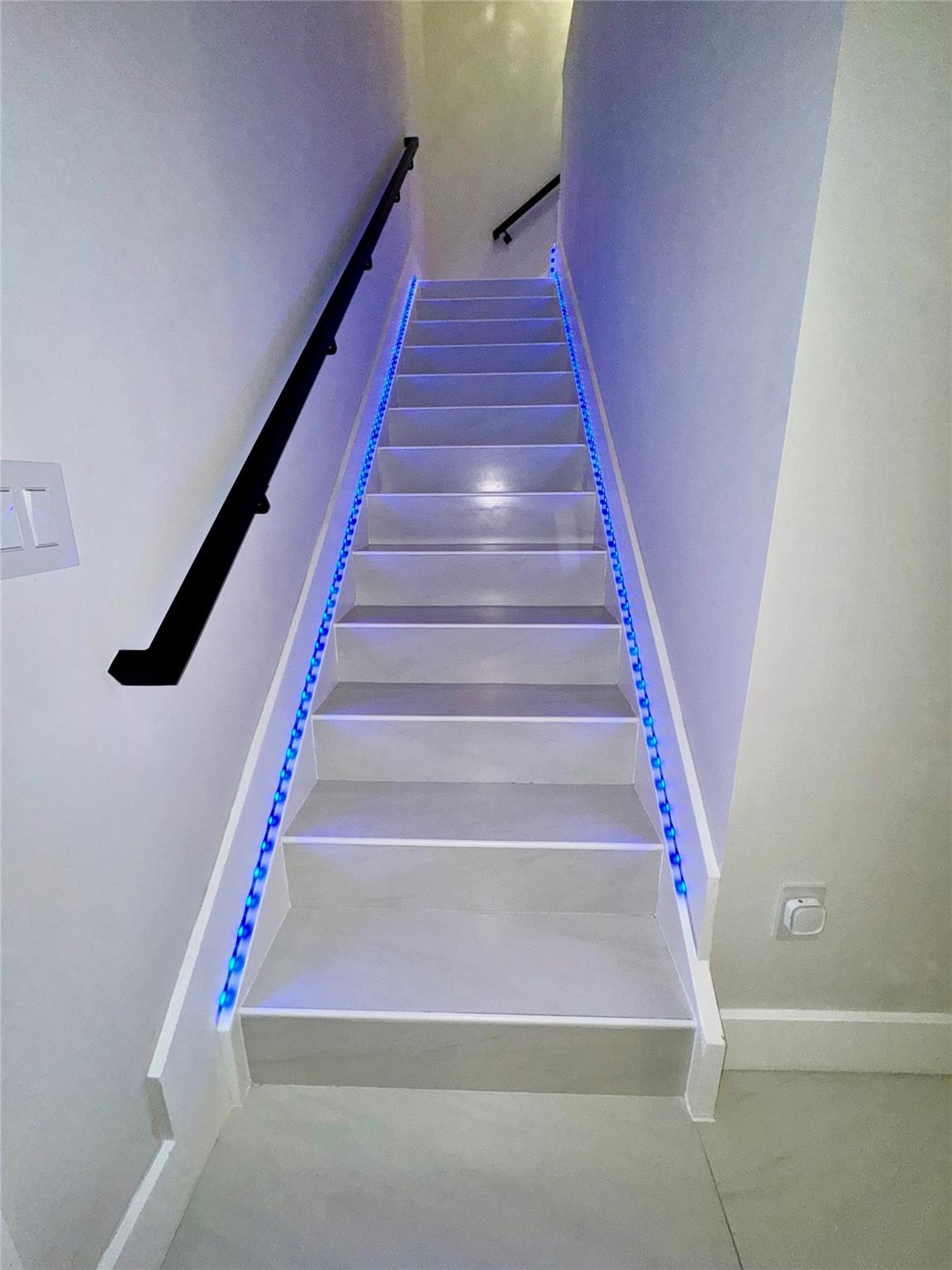 Whispering Oaks 183-173 B - Residential Lease