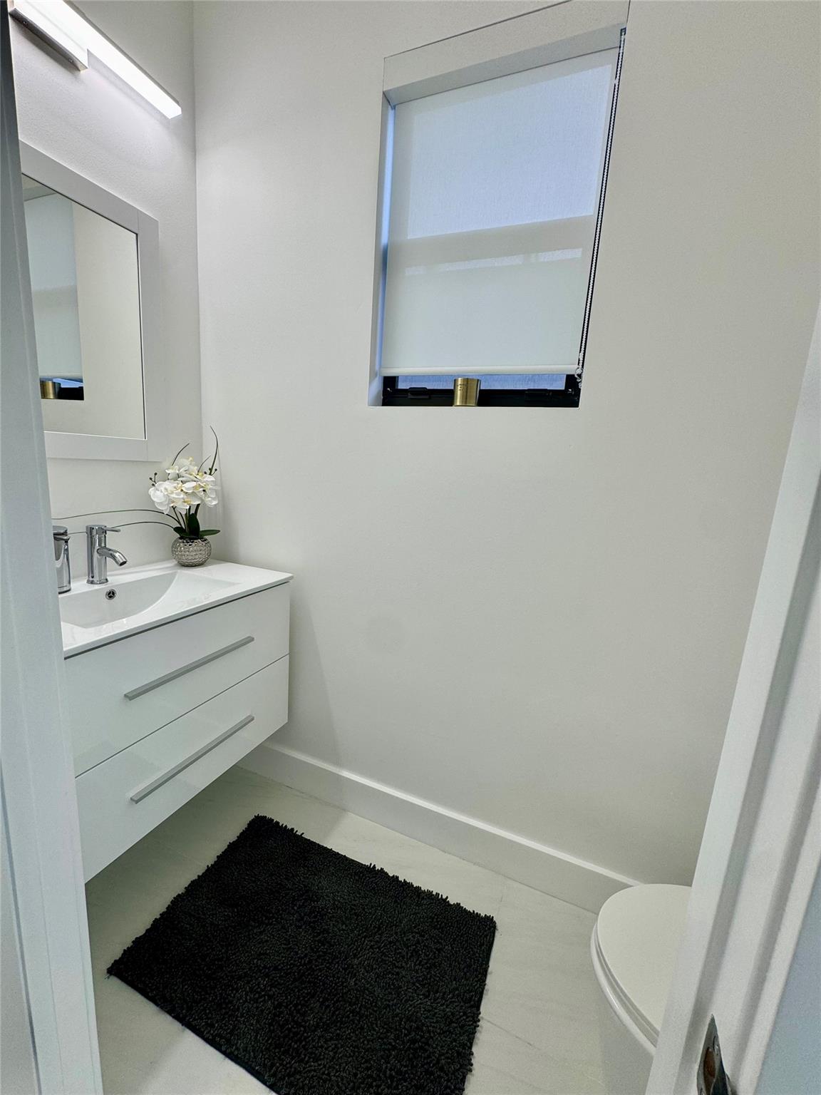 Whispering Oaks 183-173 B - Residential Lease