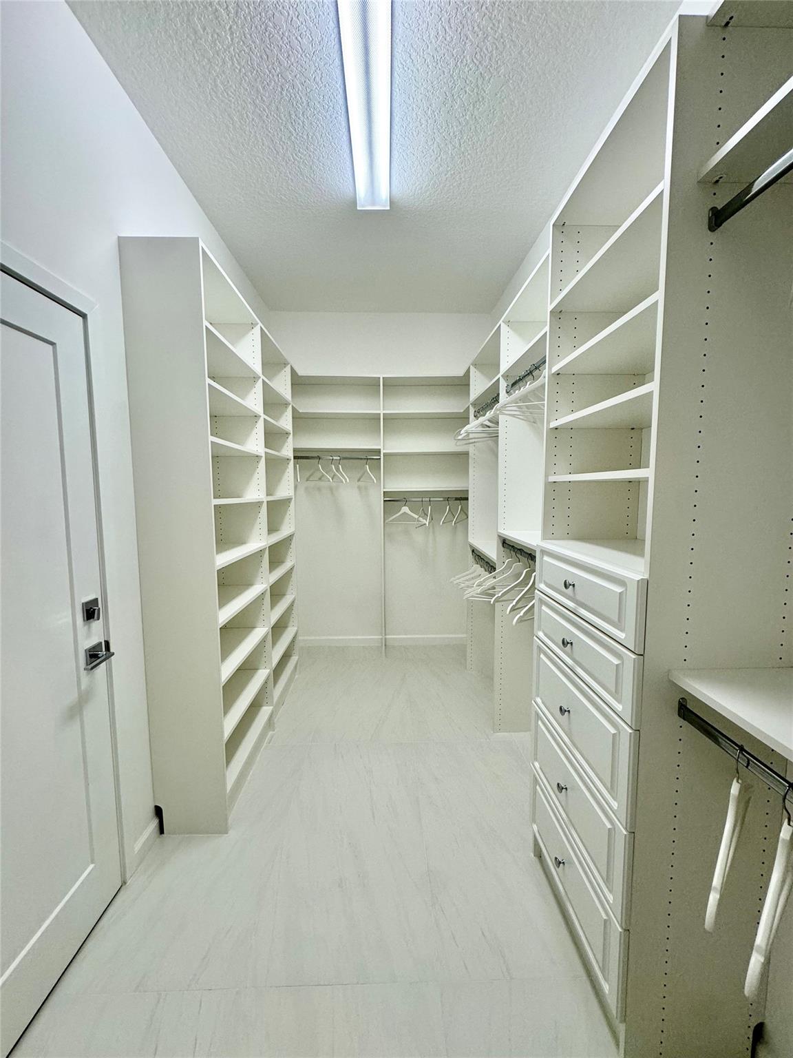 Whispering Oaks 183-173 B - Residential Lease