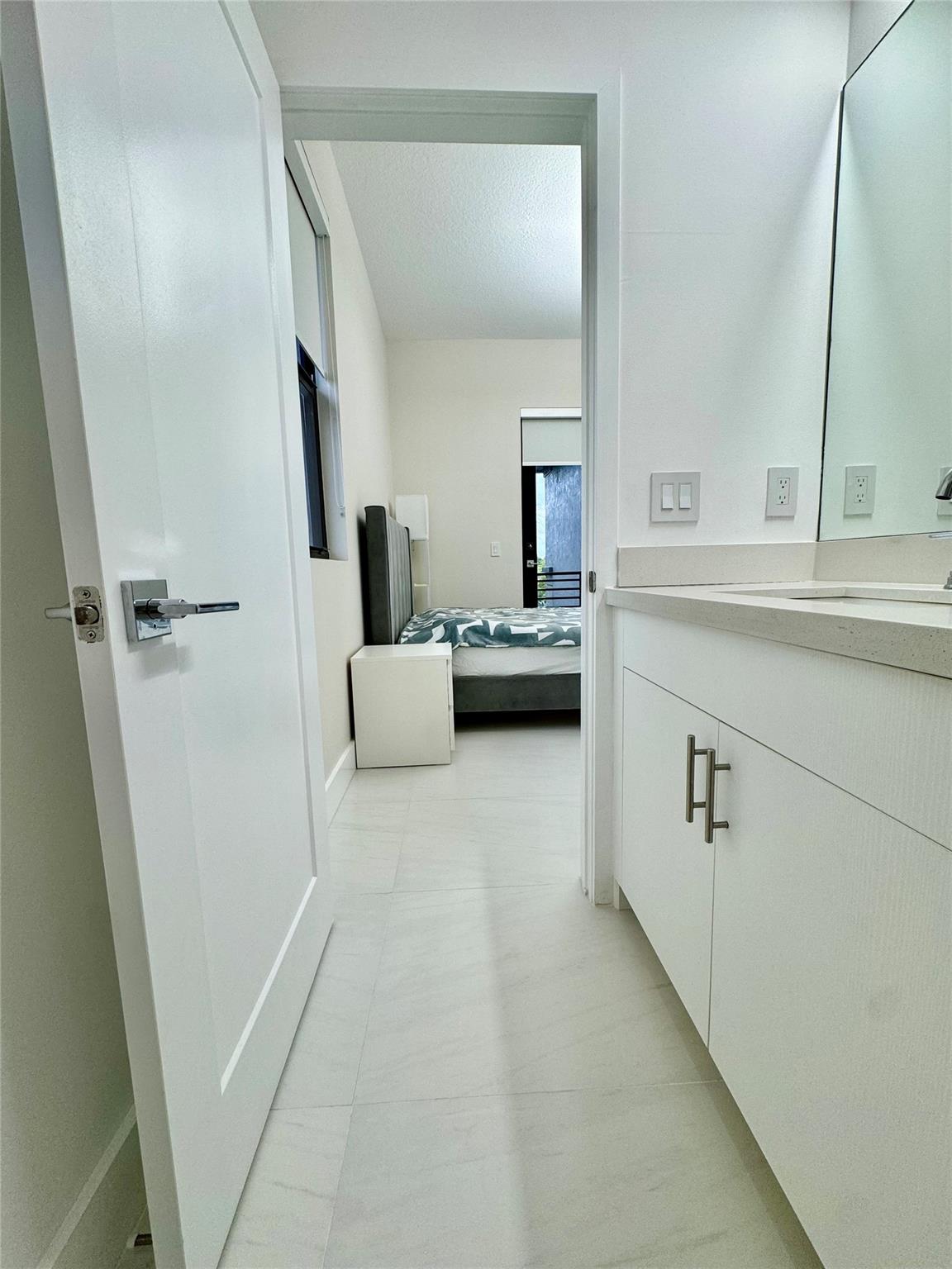 Whispering Oaks 183-173 B - Residential Lease