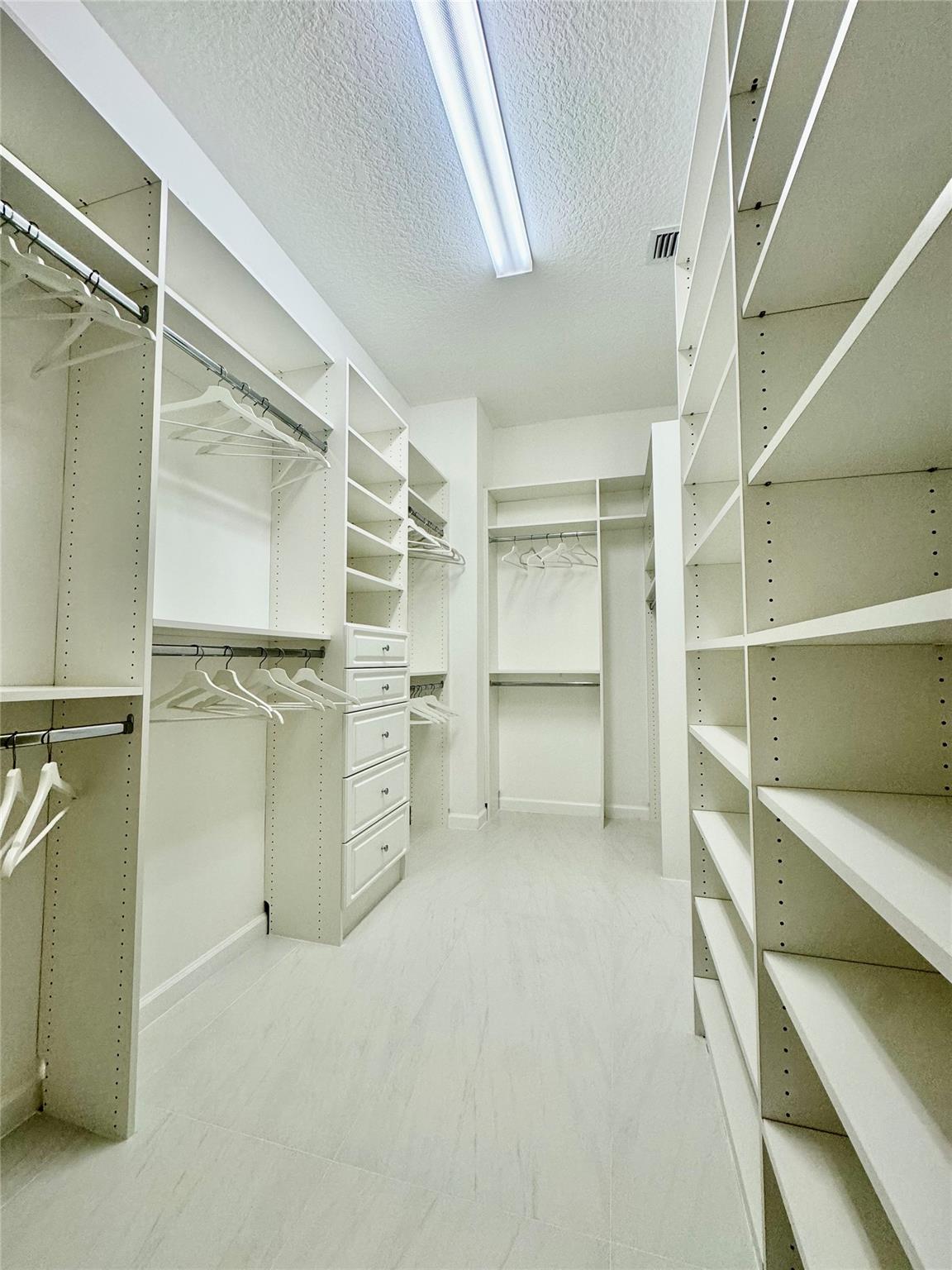 Whispering Oaks 183-173 B - Residential Lease