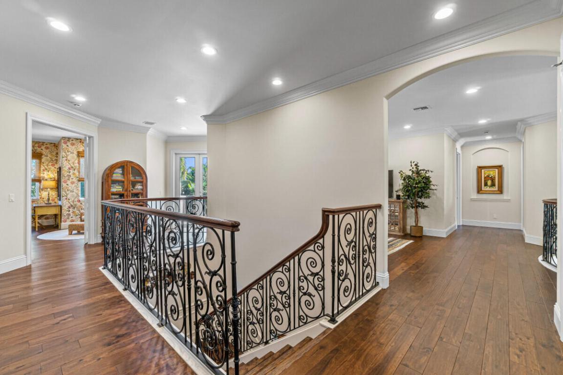 ROYAL PALM YACHT & COUNTRY CLUB - Residential Lease