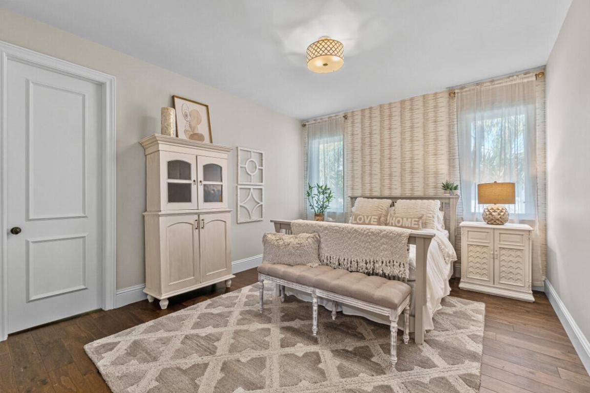 ROYAL PALM YACHT & COUNTRY CLUB - Residential Lease