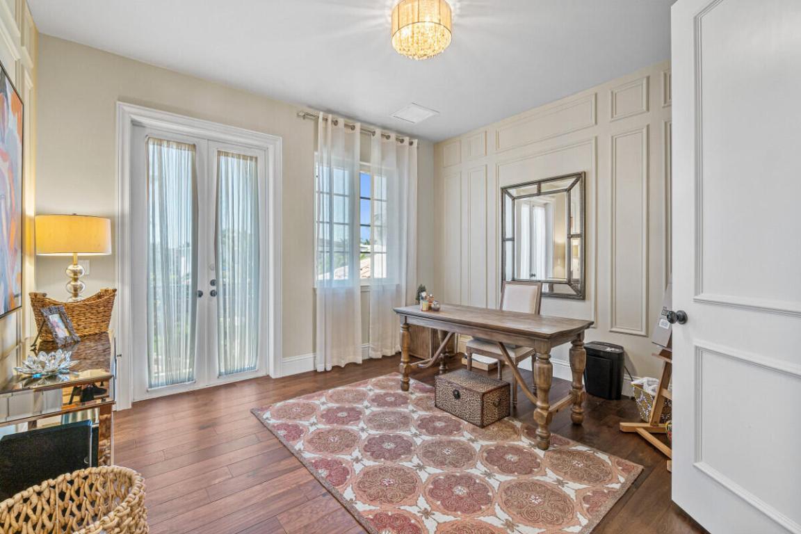 ROYAL PALM YACHT & COUNTRY CLUB - Residential Lease