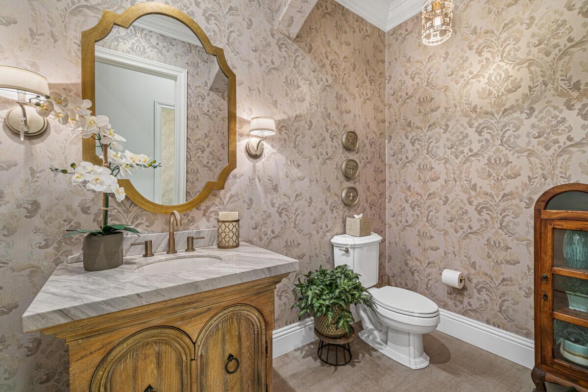 ROYAL PALM YACHT & COUNTR - Residential Lease