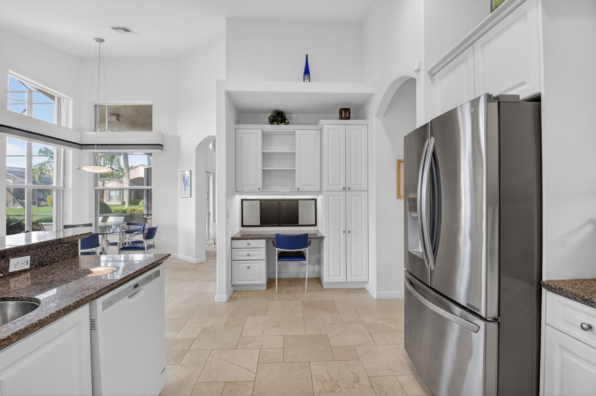 VALENCIA FALLS - Residential