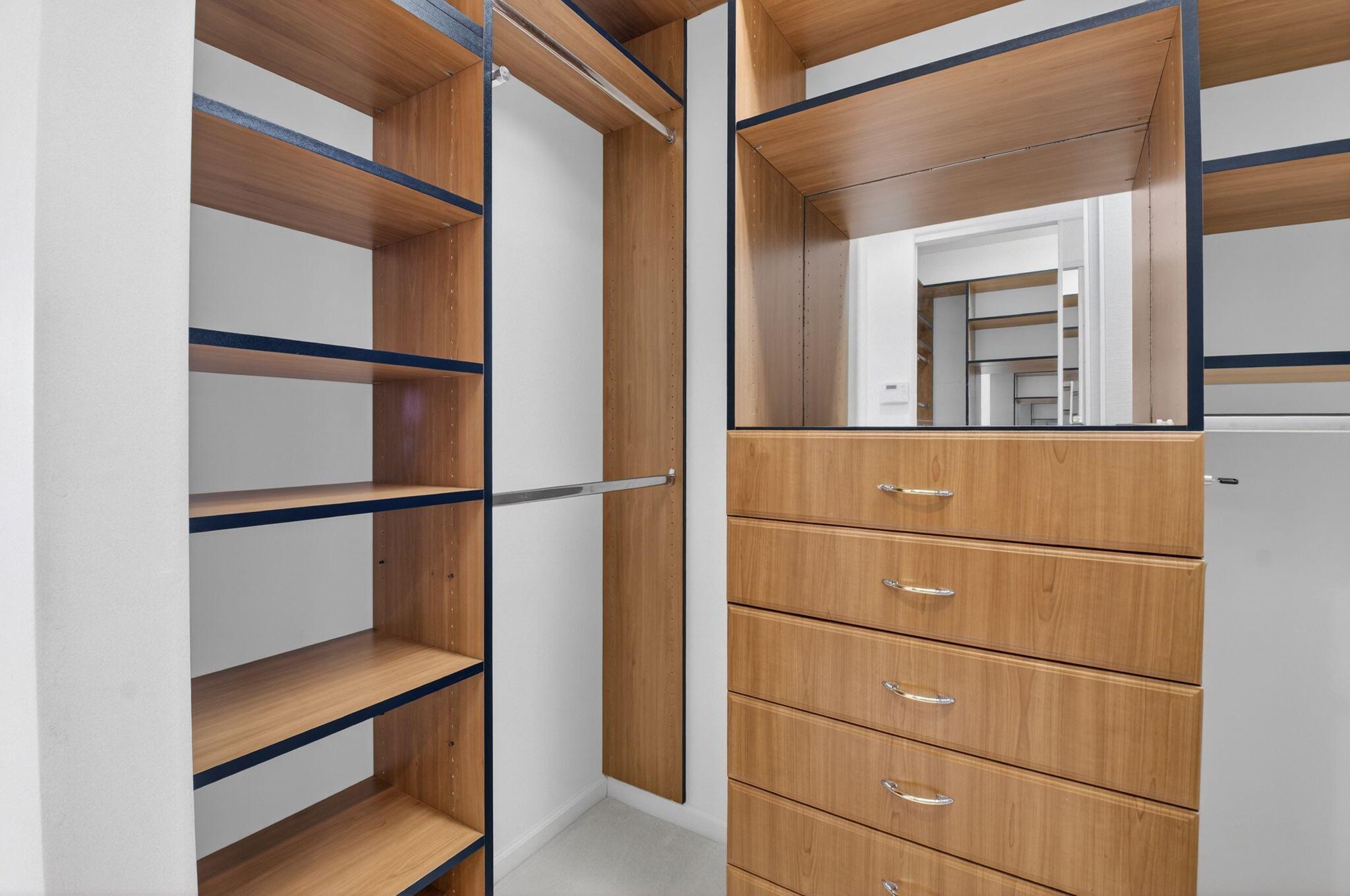 VALENCIA FALLS - Residential