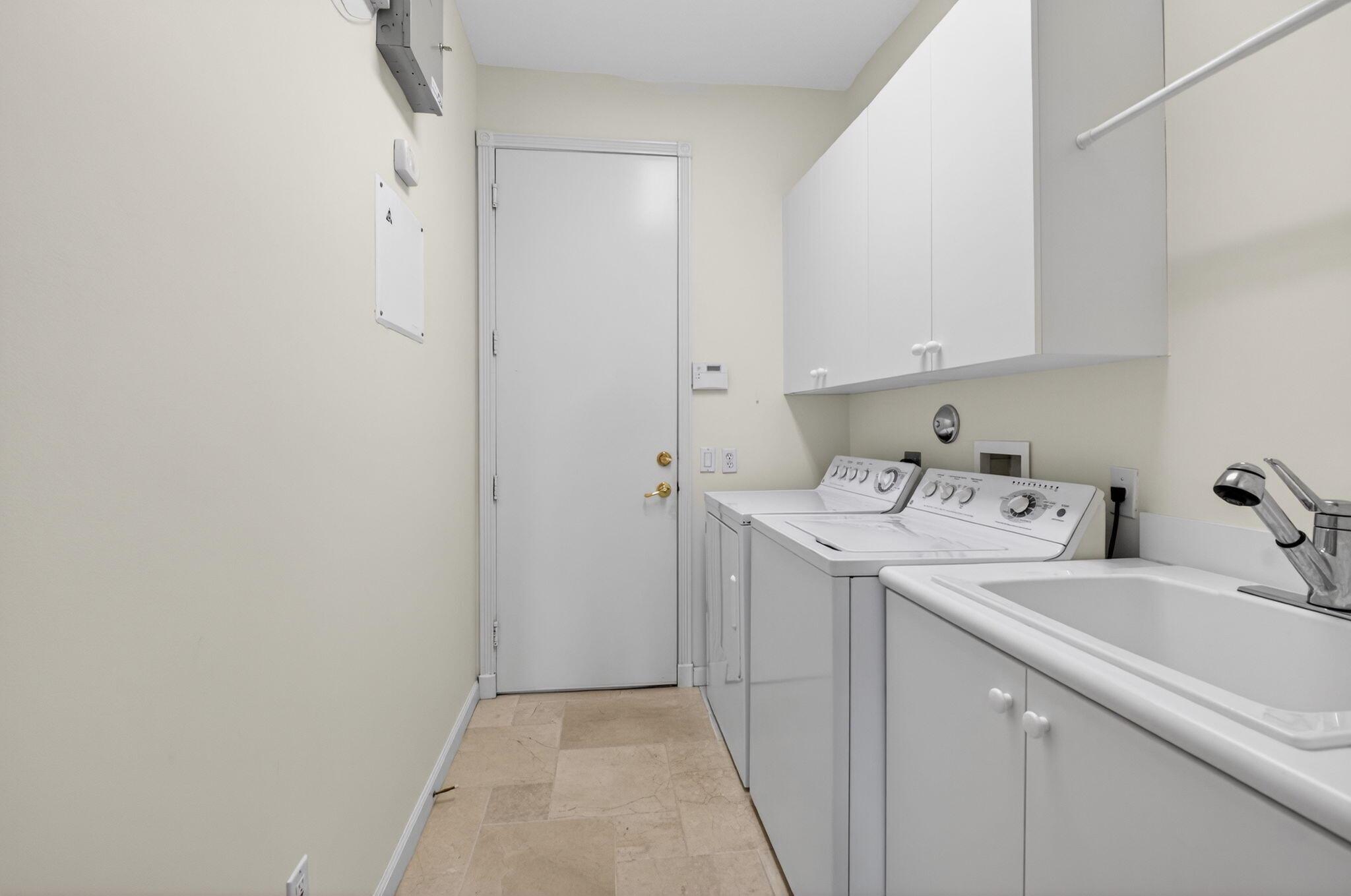 VALENCIA FALLS - Residential