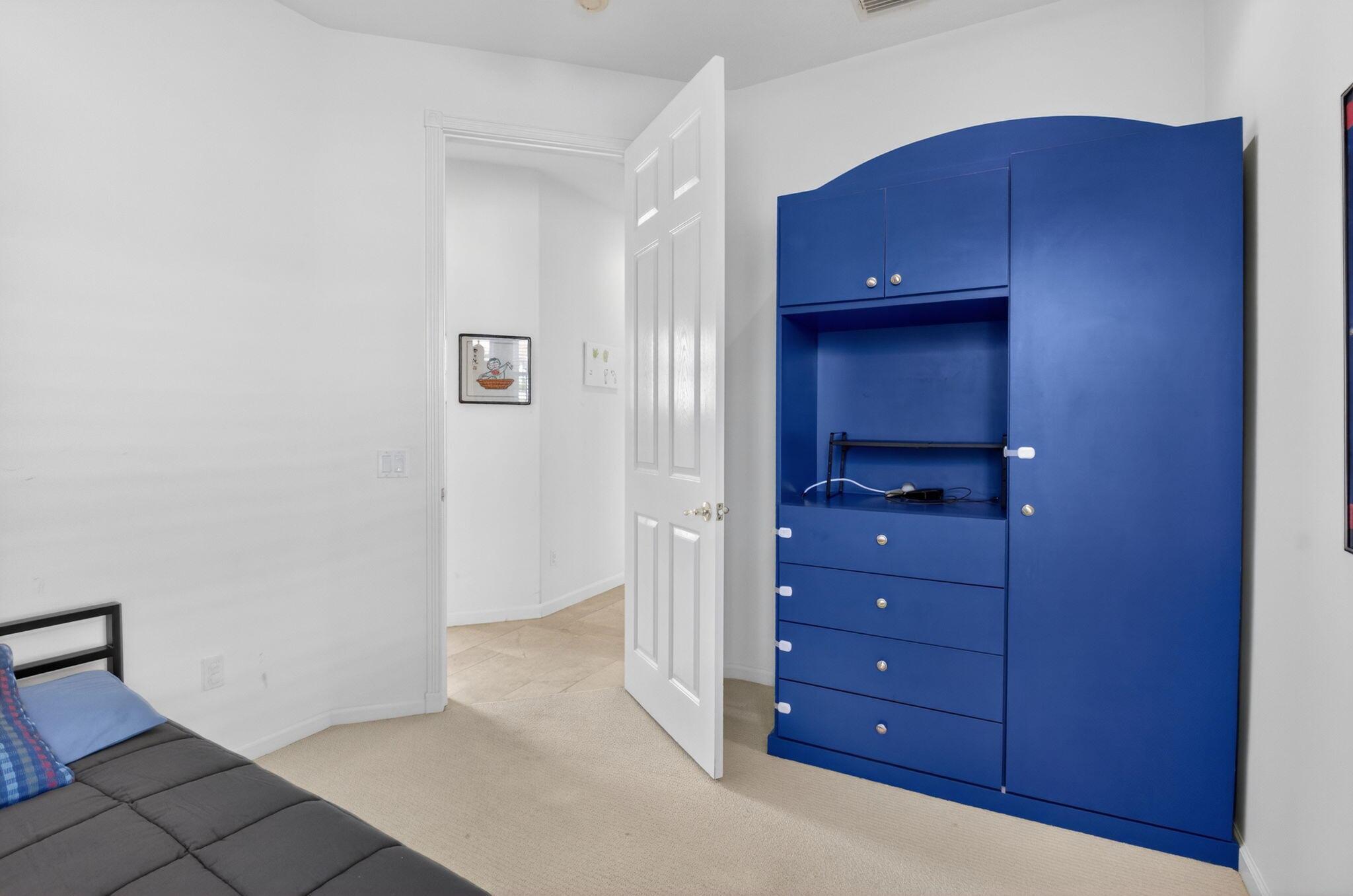 VALENCIA FALLS - Residential