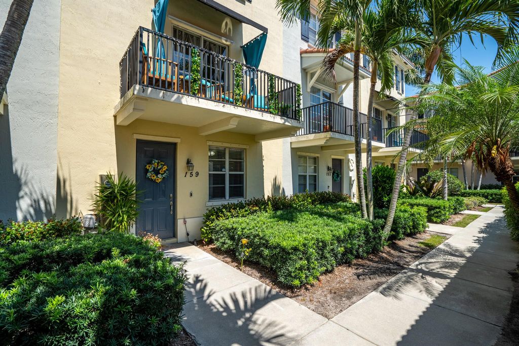 Photo of 159 Greenwich Circle, Jupiter, FL 33458 (MLS # R10919699)