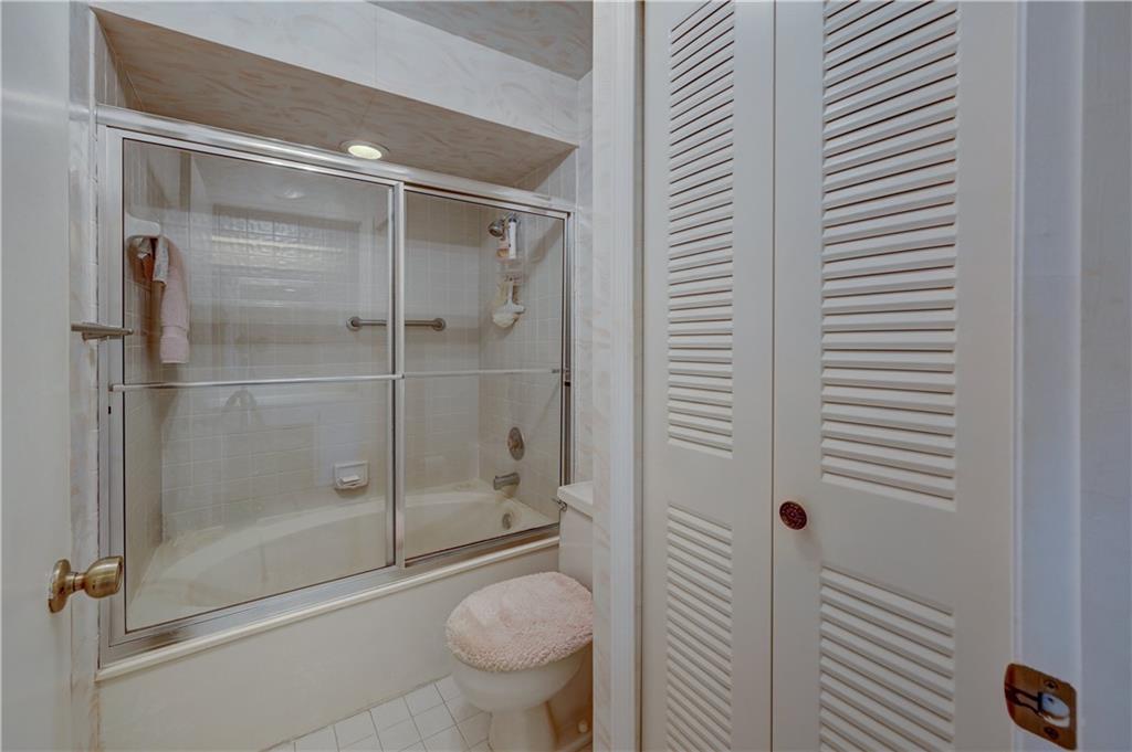 WATERFORD ISLES - Residential