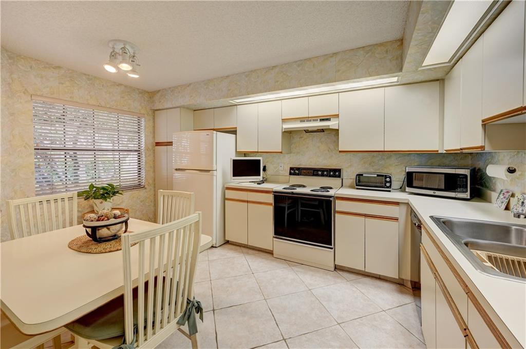 WATERFORD ISLES - Residential