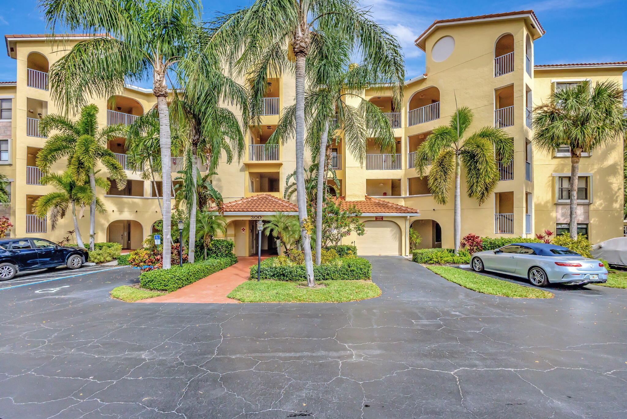 300 Uno Lago Drive 101