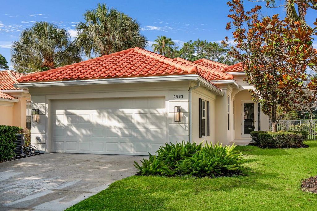 Photo of 4689 Hammock Circle, Delray Beach, FL 33445 (MLS # R11094254)