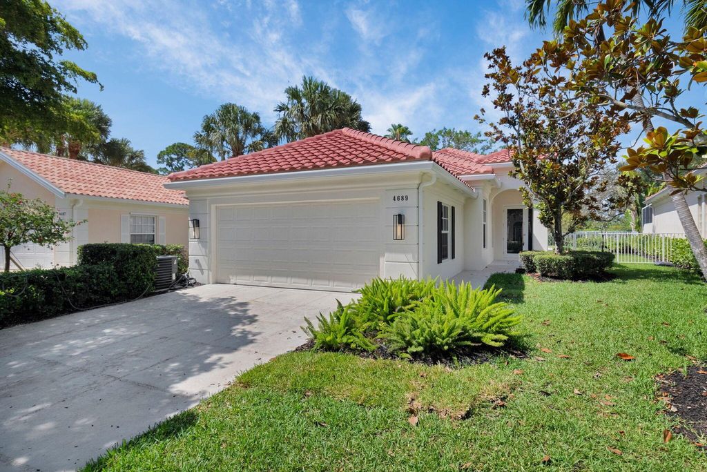 Photo of 4689 Hammock Circle, Delray Beach, FL 33445 (MLS # R11094254)
