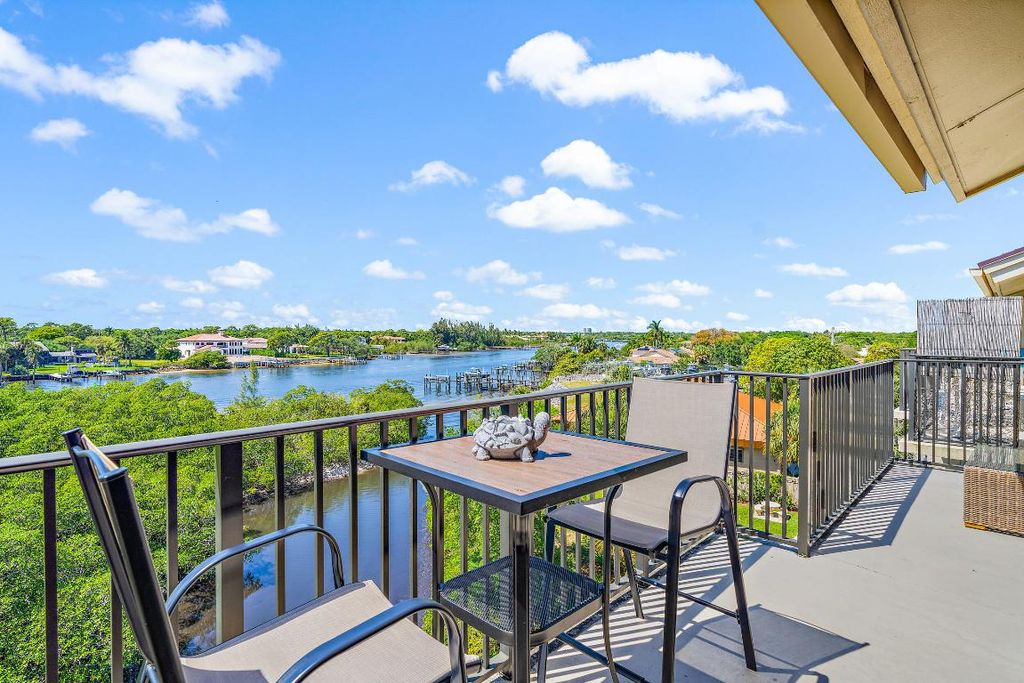 Photo of 1701 Marina Isle Way #504, Jupiter, FL 33477 (MLS # R10960310)