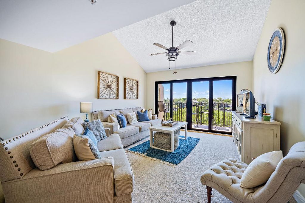 Photo of 1701 Marina Isle Way #504, Jupiter, FL 33477 (MLS # R10960310)