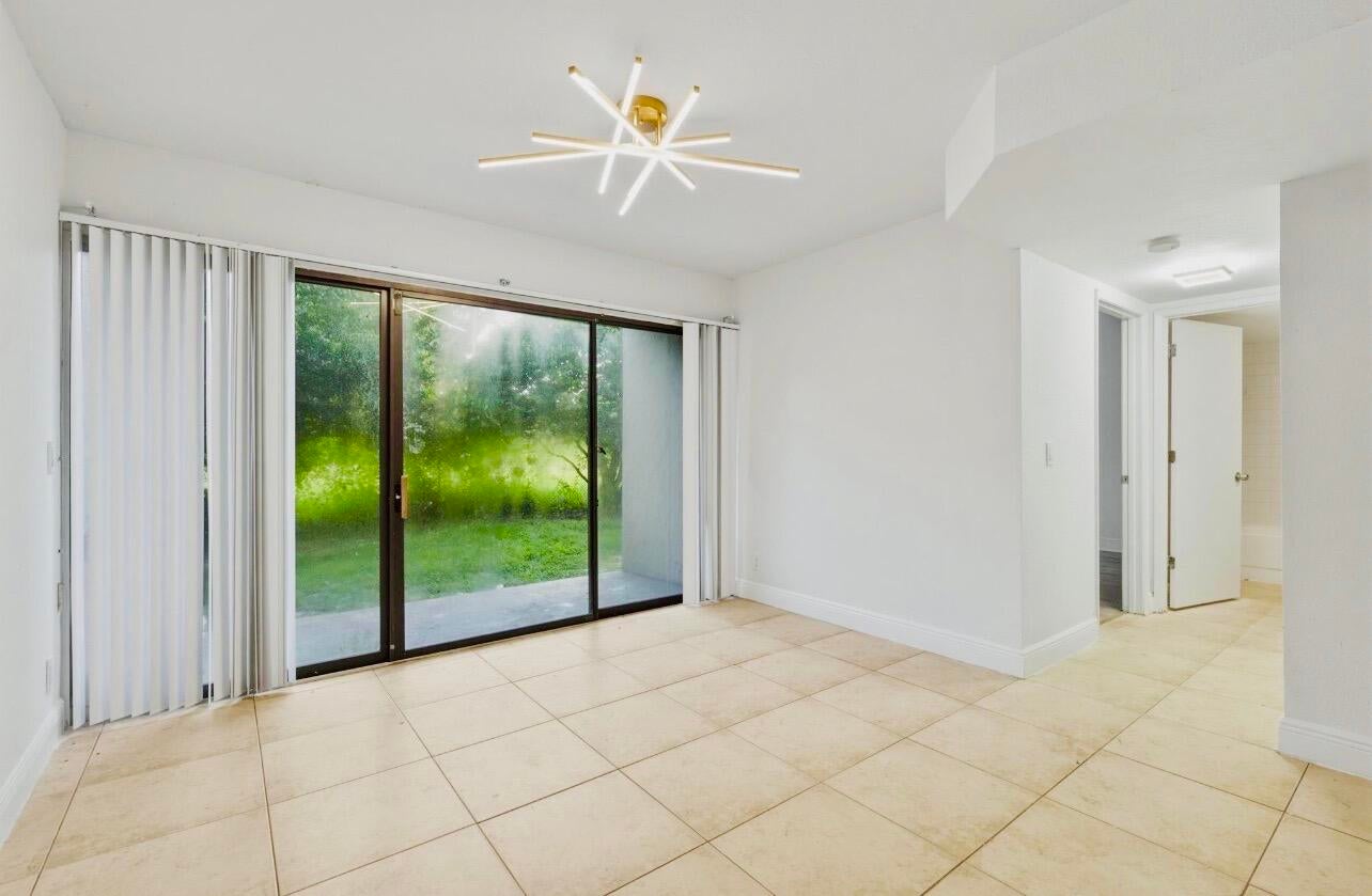 1581 Windorah Way B, West Palm Beach FL 33411