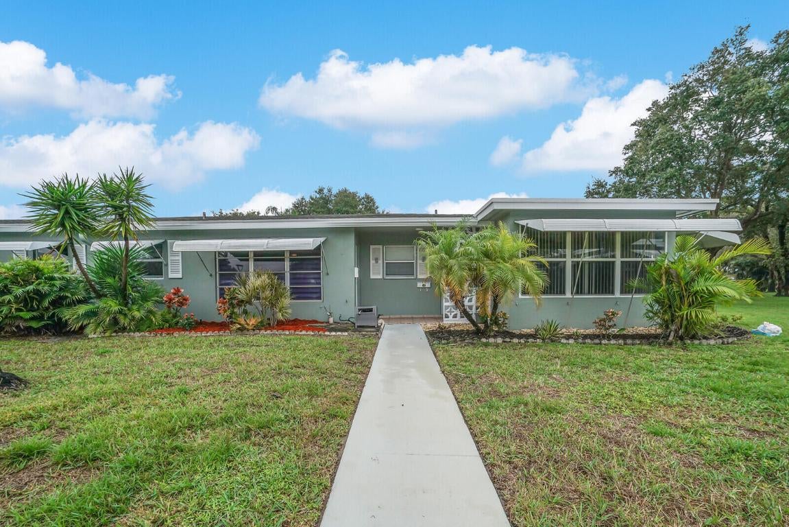 902 South Drive C, Delray Beach FL 33445