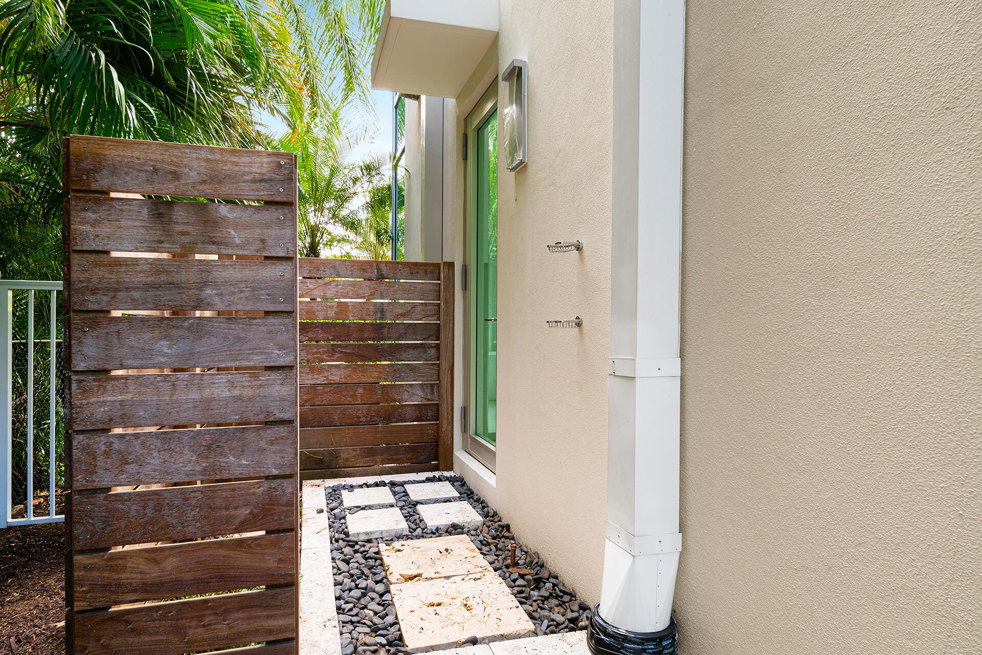 ELLAMAR - Residential