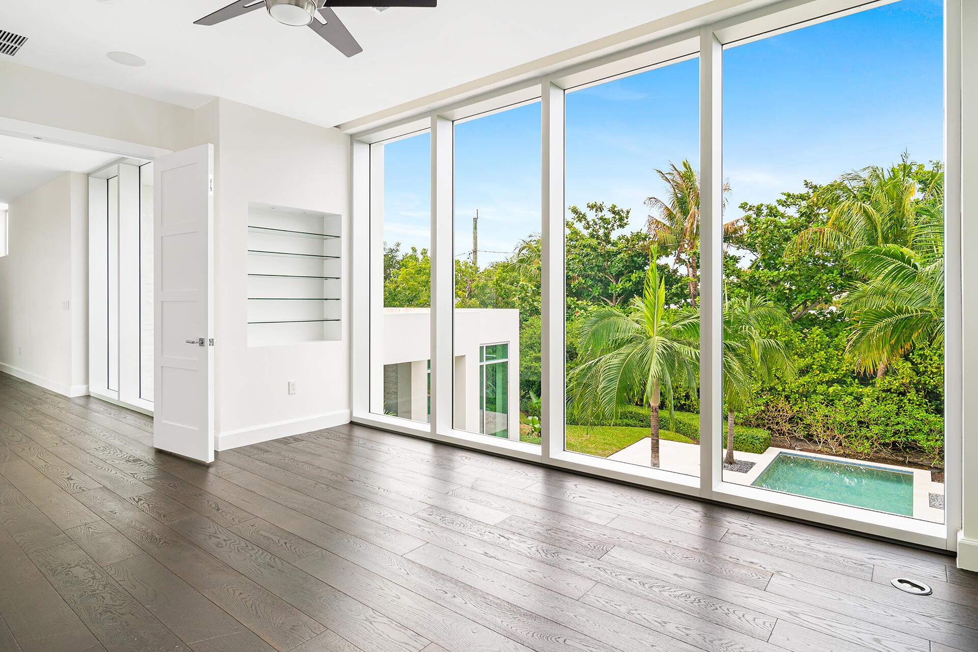 ELLAMAR - Residential