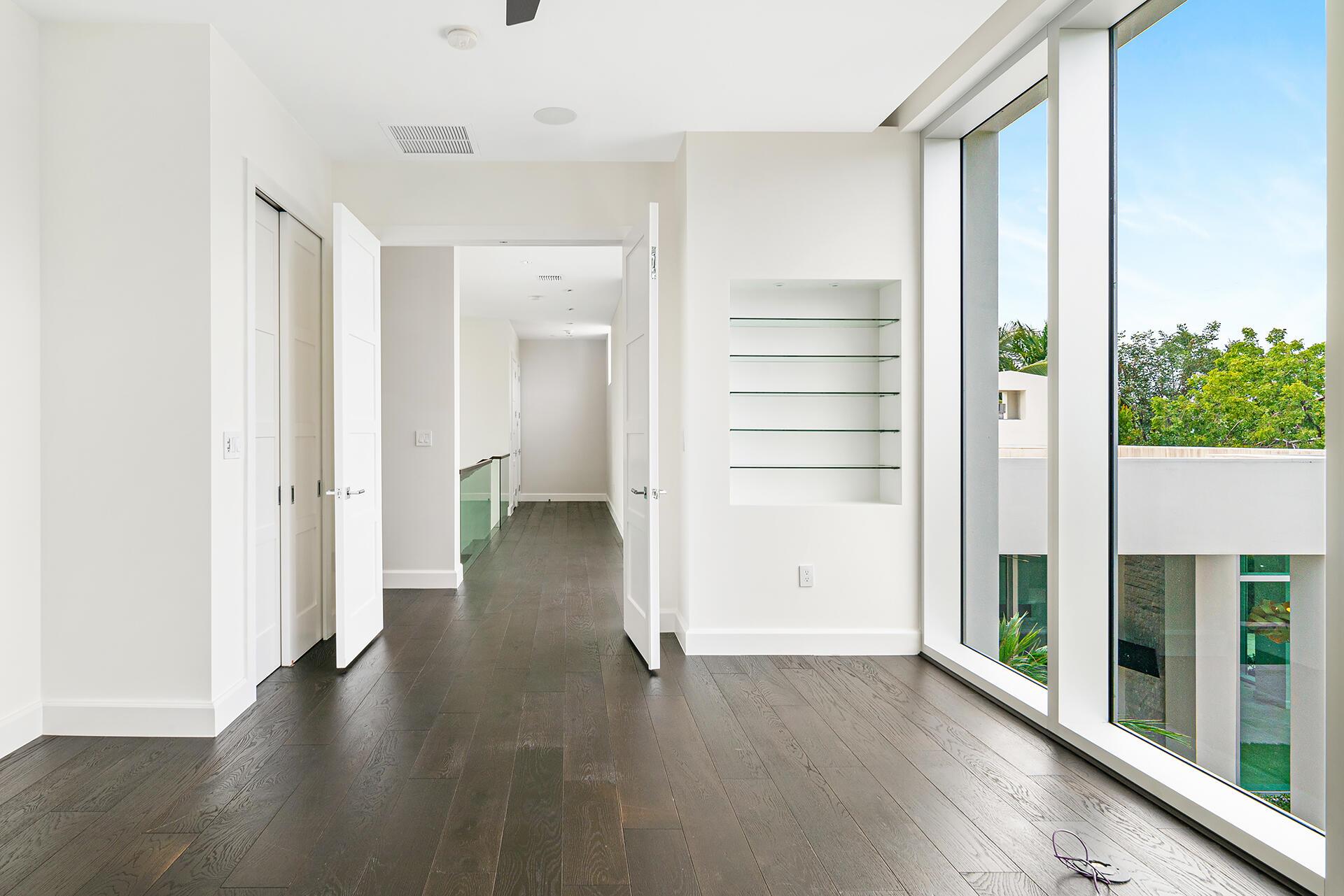 ELLAMAR - Residential