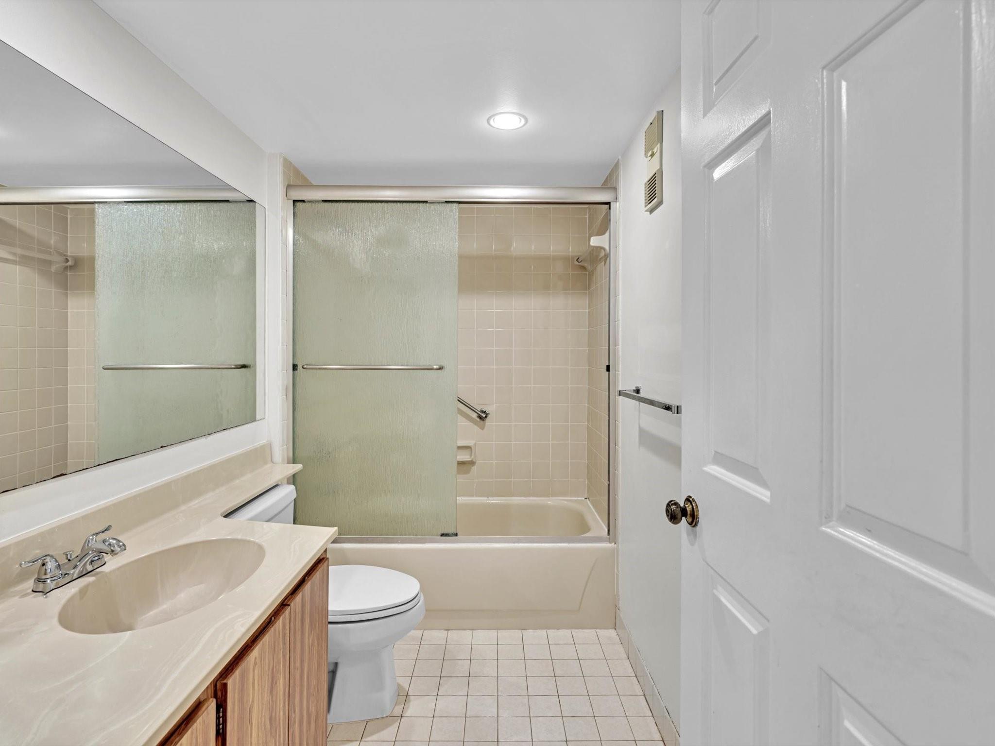 Condo 23 Of Whitehall Con - Residential Lease
