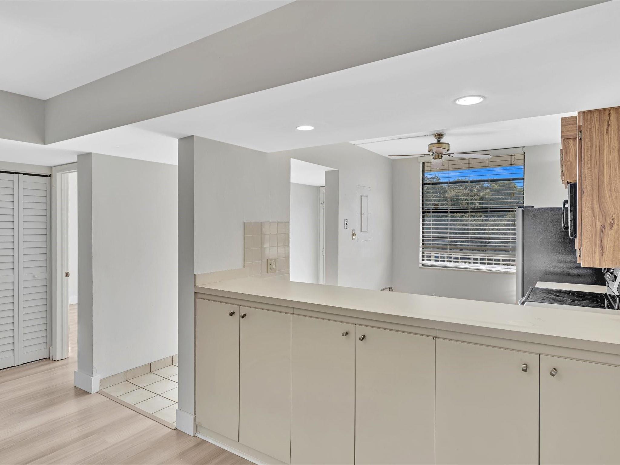 Condo 23 Of Whitehall Con - Residential Lease