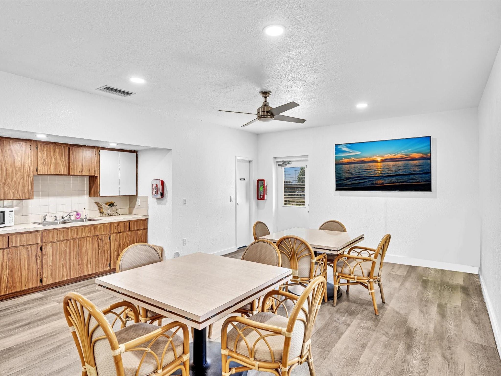 Condo 23 Of Whitehall Con - Residential Lease