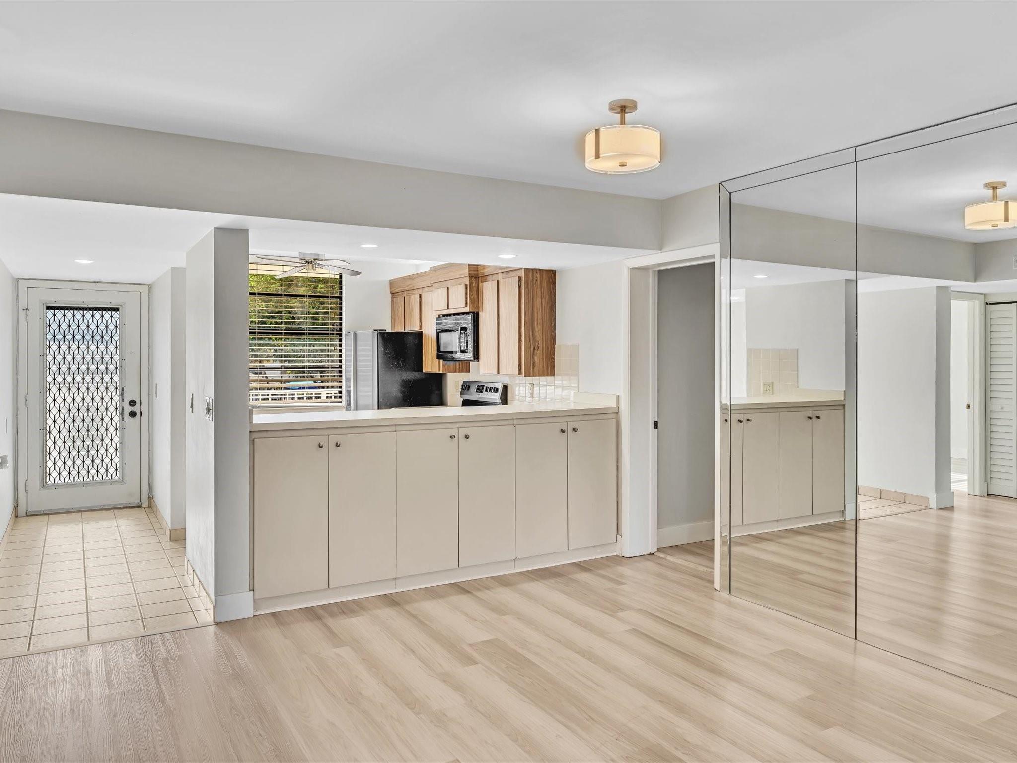 Condo 23 Of Whitehall Con - Residential Lease