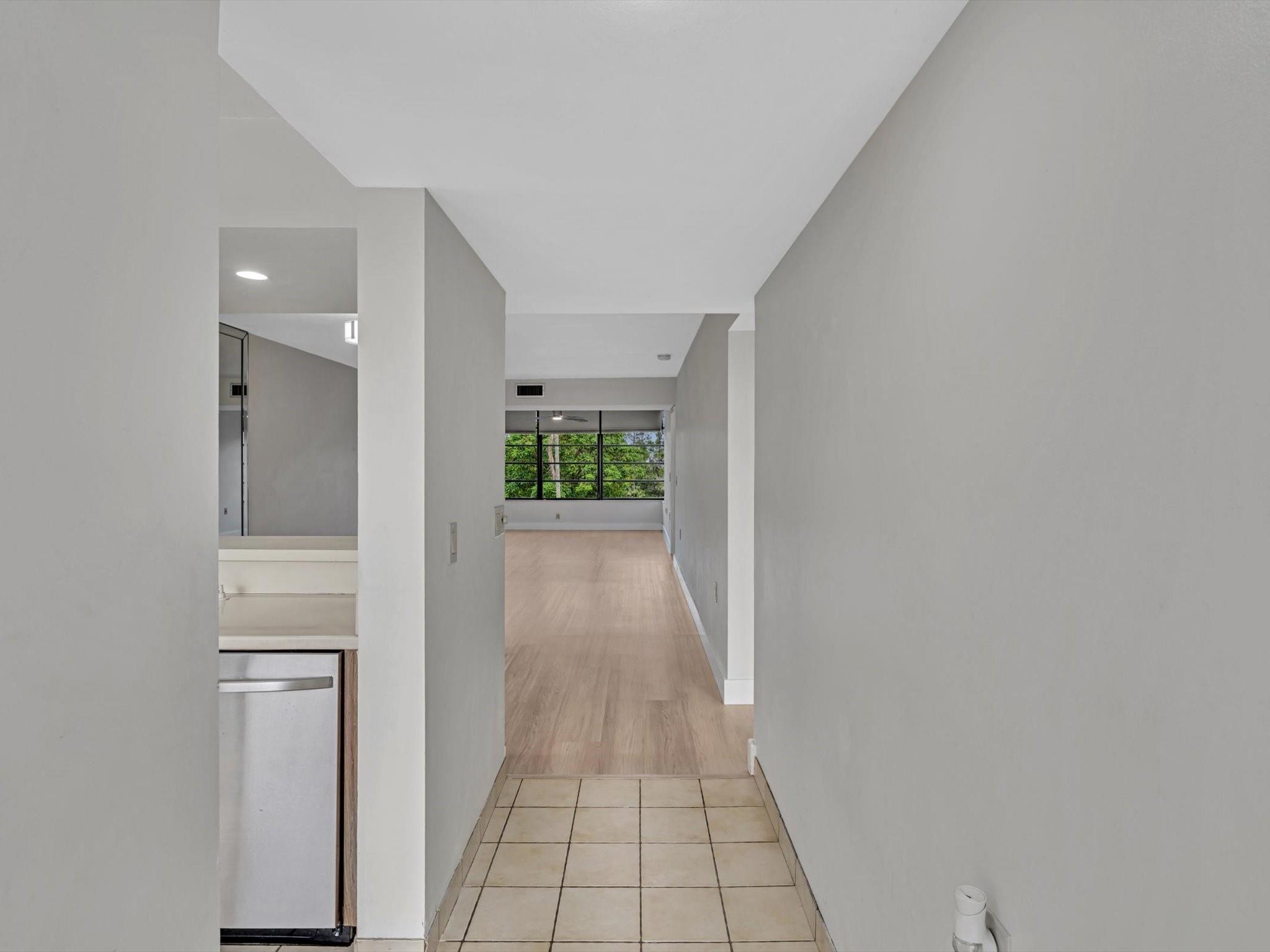 Condo 23 Of Whitehall Con - Residential Lease