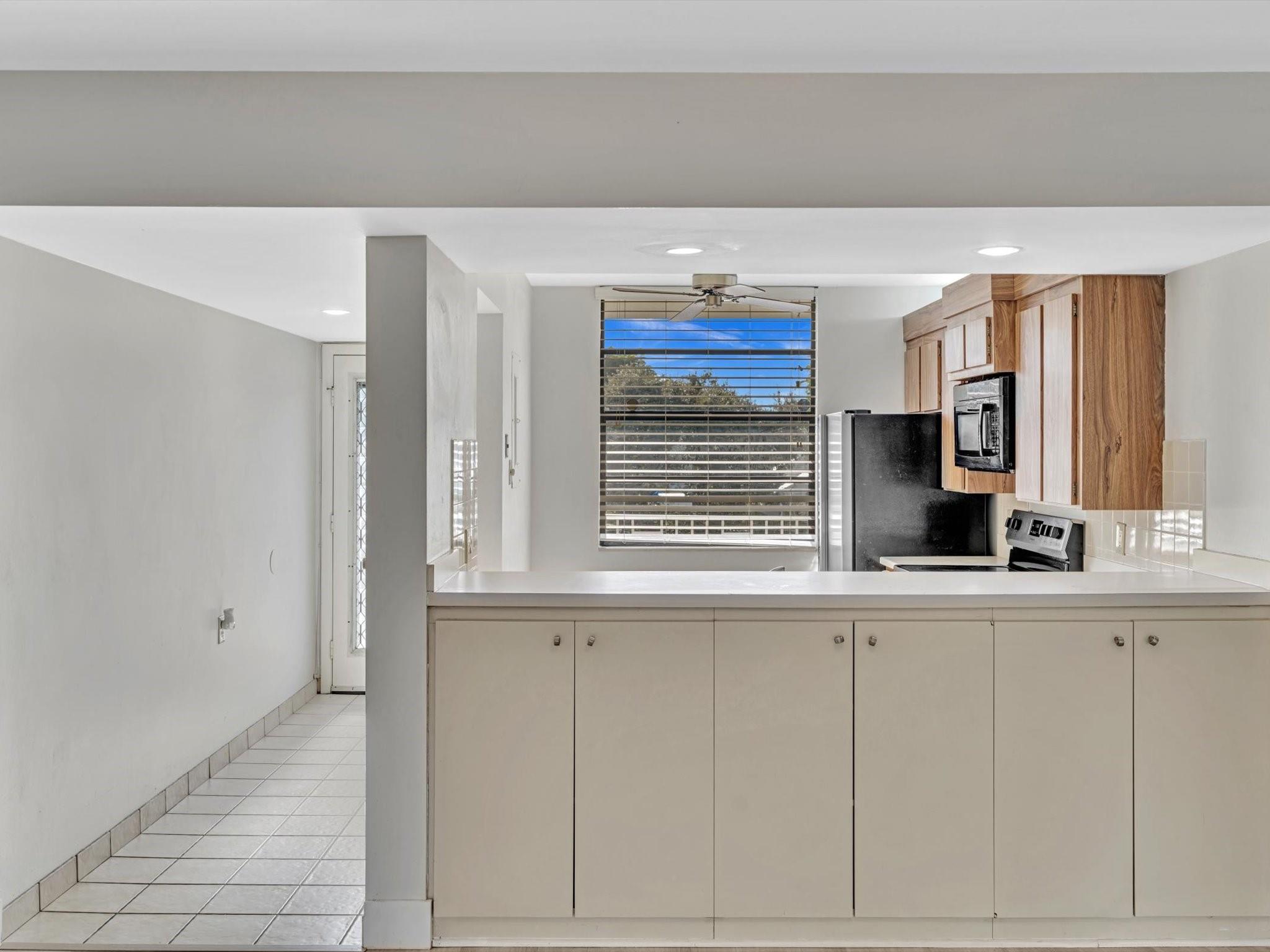 Condo 23 Of Whitehall Con - Residential Lease