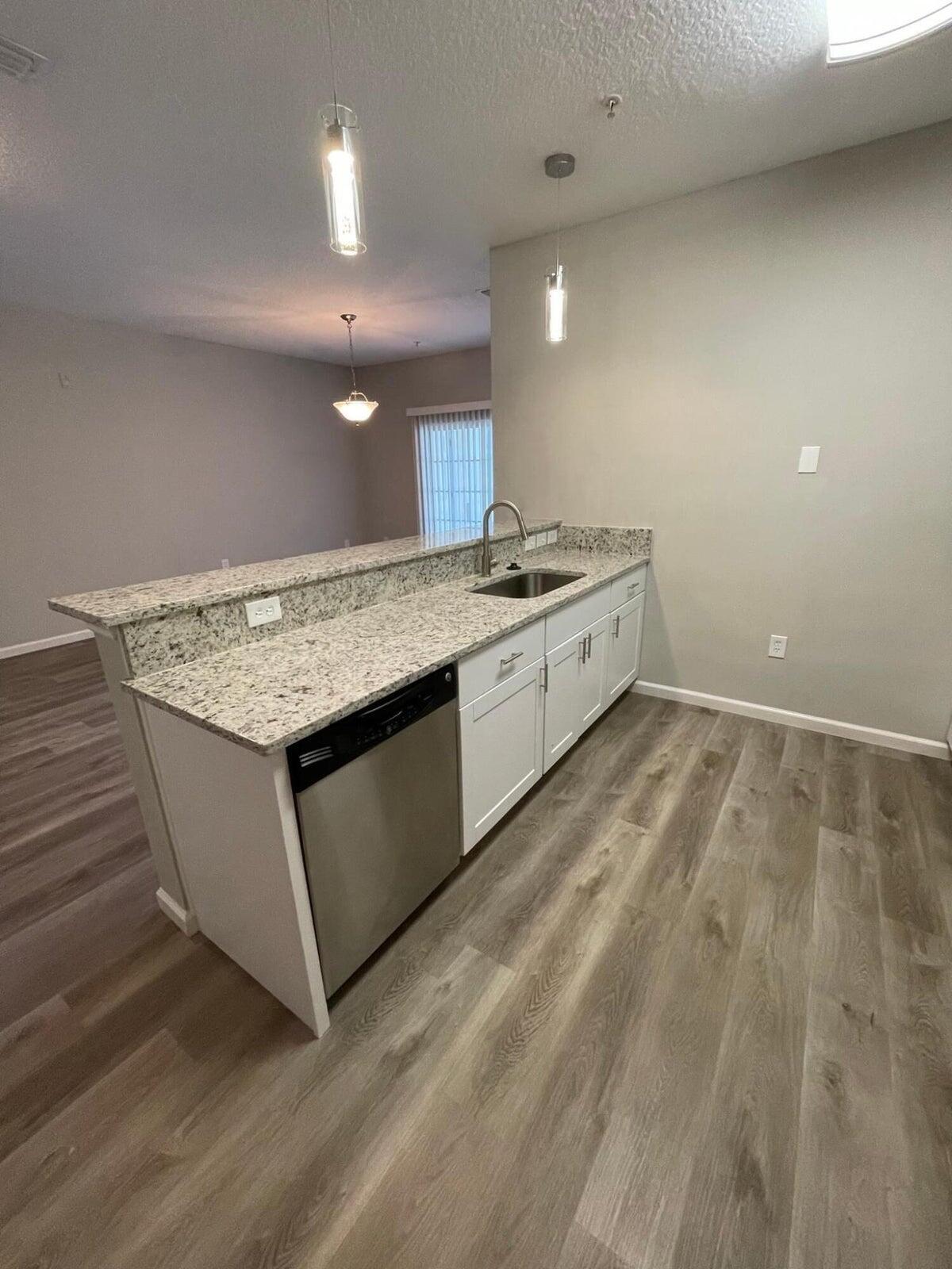 SUMMER KEY CONDOMINIUM - Residential