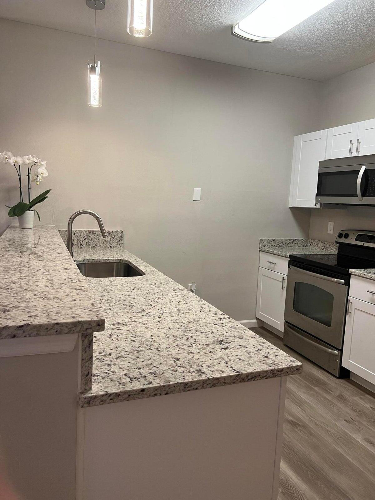 SUMMER KEY CONDOMINIUM - Residential