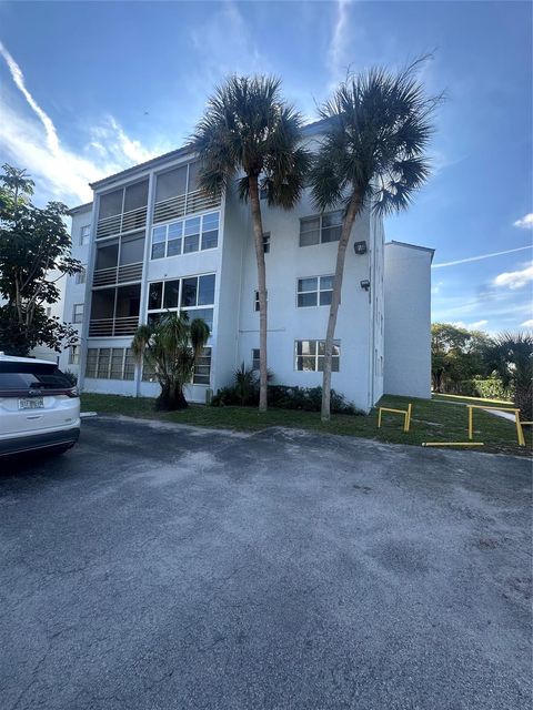 2800 Somerset Dr J107 Lauderdale Lakes FL 33311