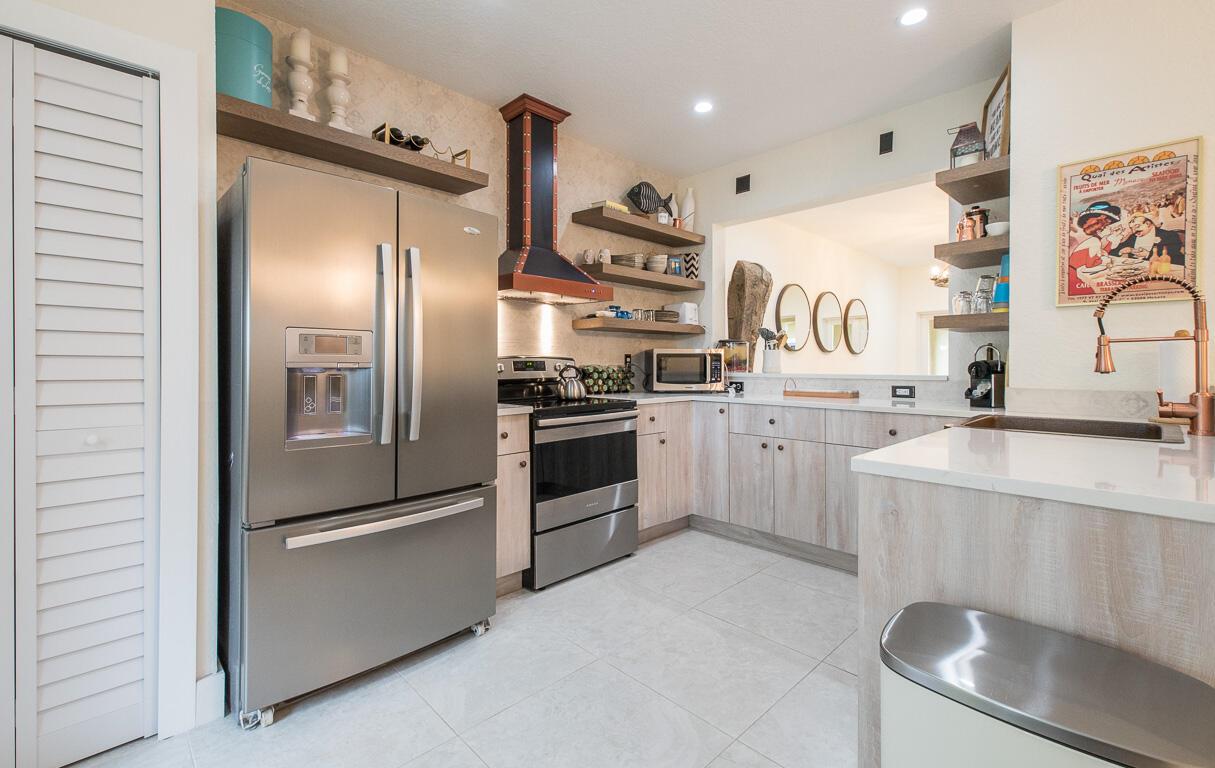 COASTAL BAY COLONY - Residential Lease