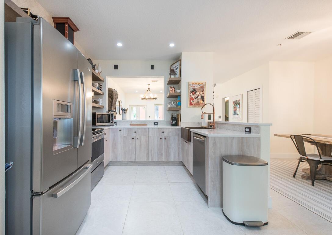 COASTAL BAY COLONY - Residential Lease