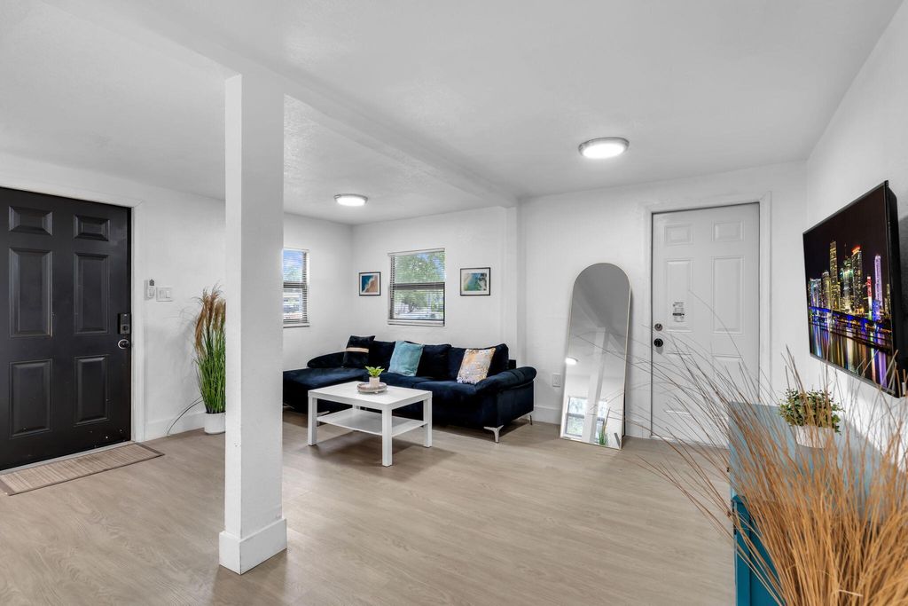 Photo of 109 NW 7th Avenue, Dania Beach, FL 33004 (MLS # B26011788)