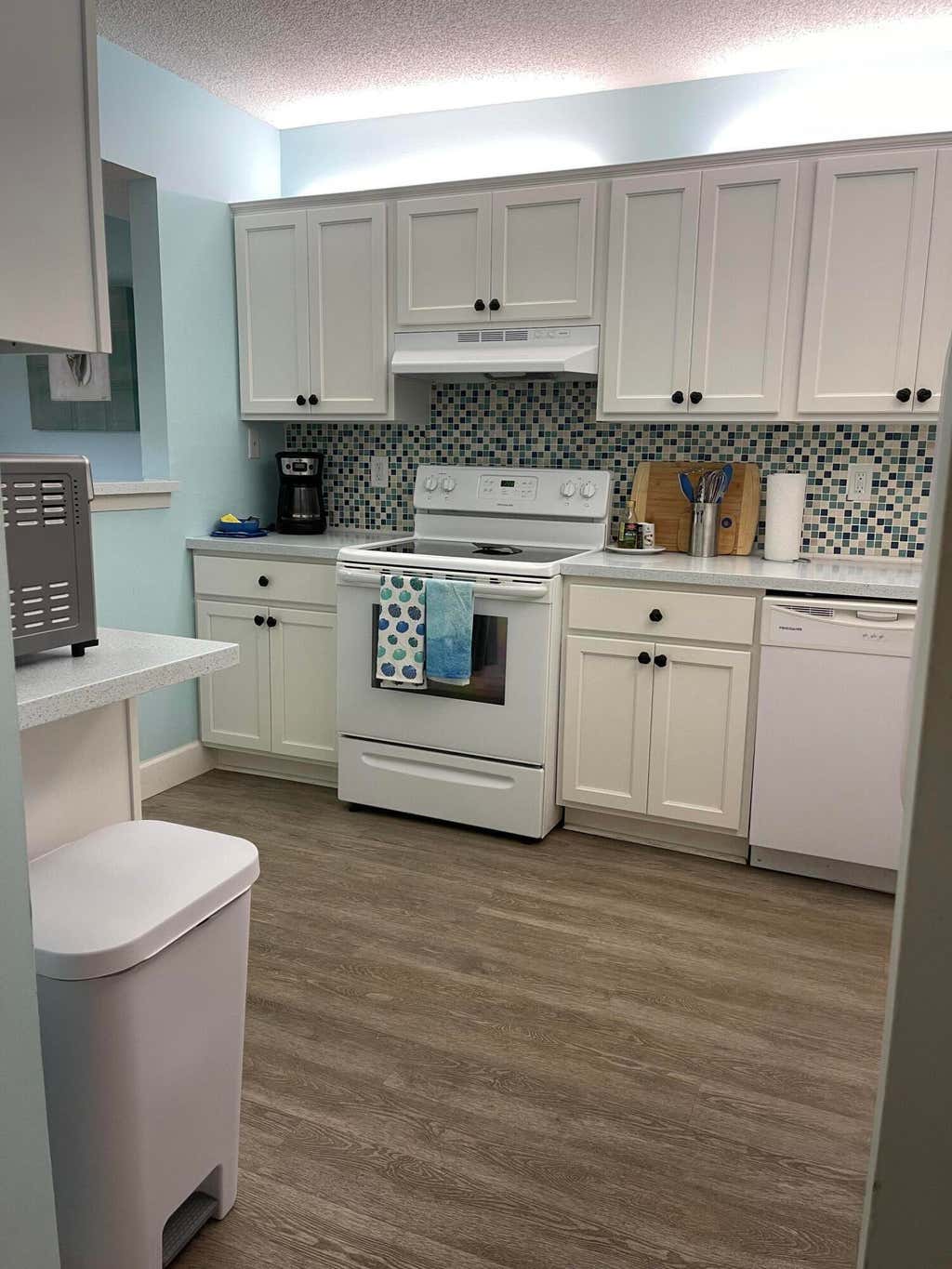 Photo of 1210 SE PARKVIEW Place #E3, Stuart, FL 34994 (MLS # B26059826)