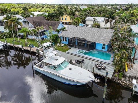 Photo of 715 SW SALERNO Road, Stuart, FL 34997 (MLS # B26068577)
