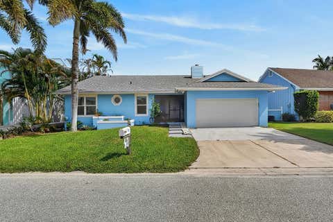 Photo of 715 SW SALERNO Road, Stuart, FL 34997 (MLS # B26068577)