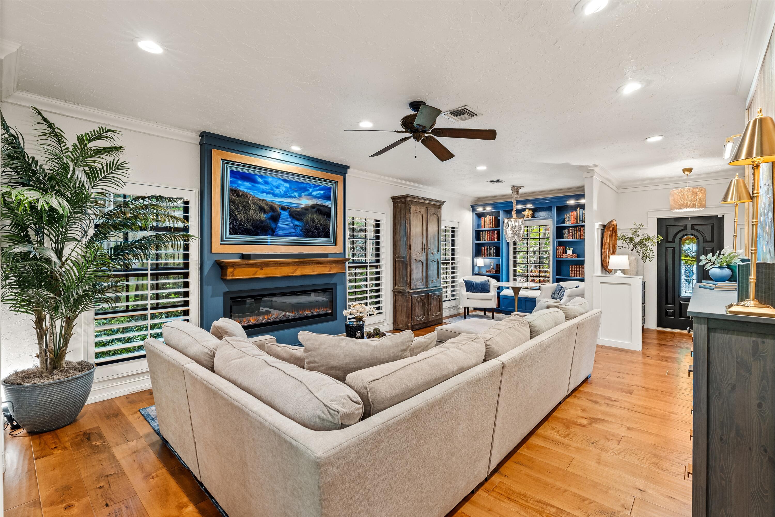 HOFMANS 8TH AVE ADD - Residential