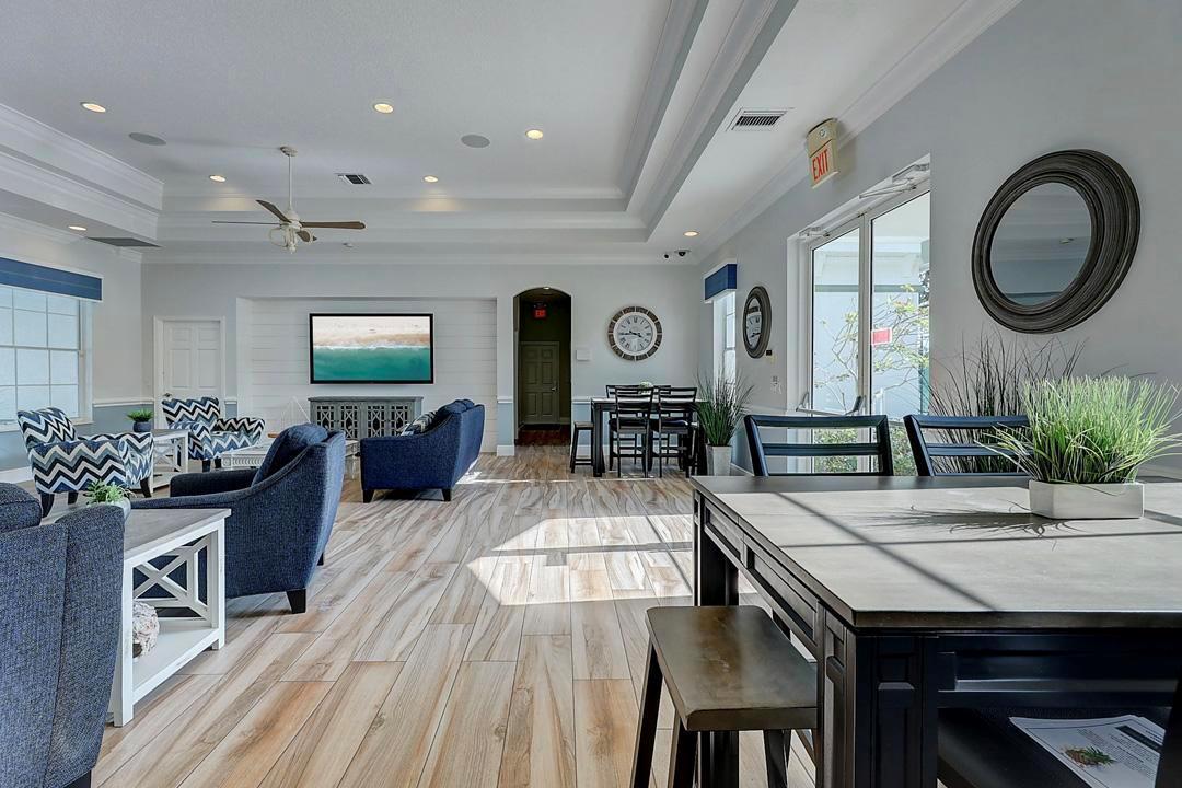 JENSEN BEACH COUNTRY CLUB - Residential