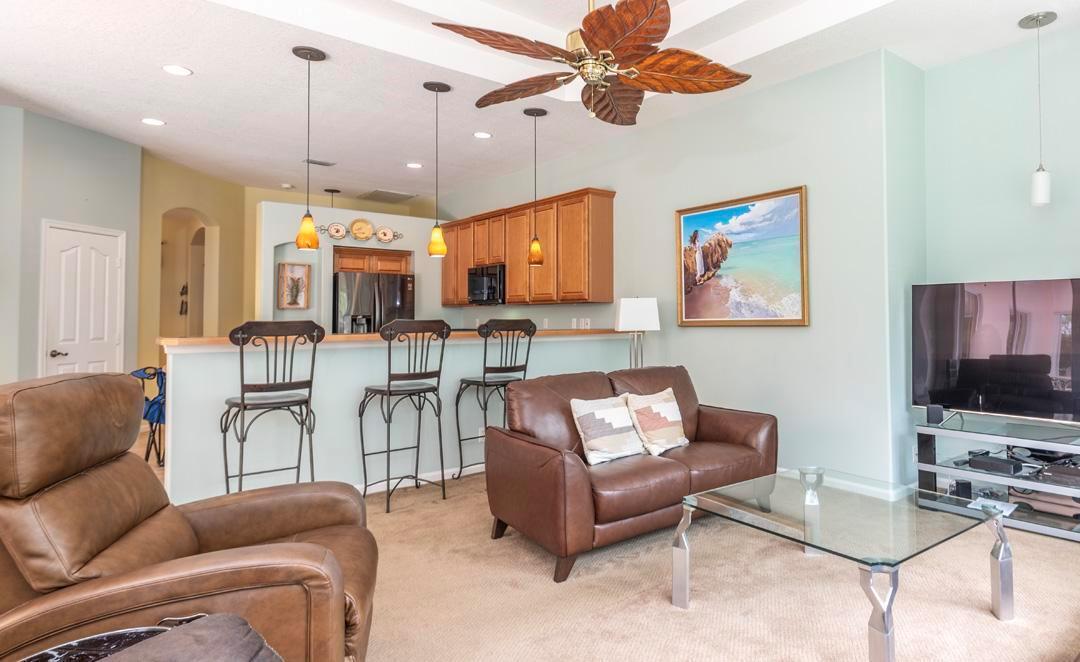 JENSEN BEACH COUNTRY CLUB - Residential