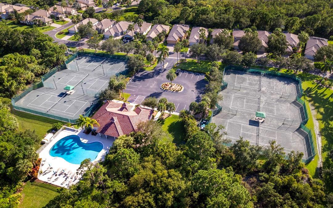 JENSEN BEACH COUNTRY CLUB - Residential