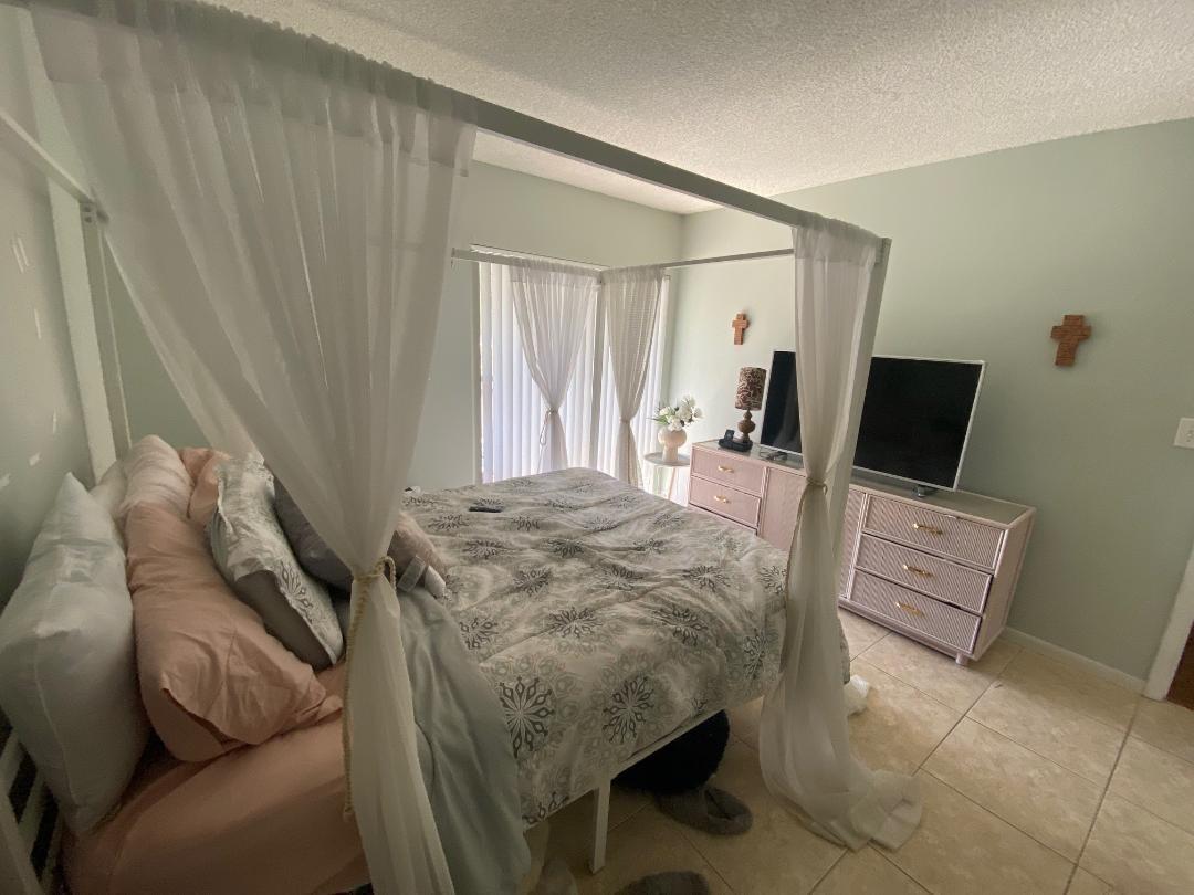 Kingsport Estates Condo - Residential