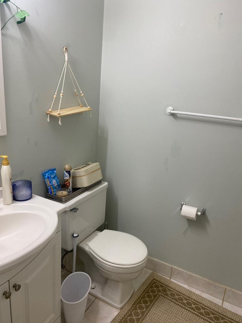 Kingsport Estates Condo - Residential