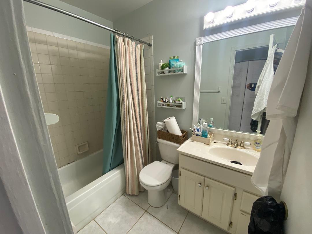 Kingsport Estates Condo - Residential